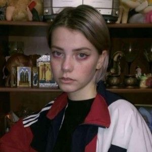 Meet your Posher, Alma